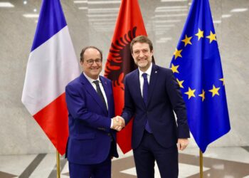 Hoxha pret në takim ish-presidentin francez: Integrimi i Ballkanit Perëndimor në BE, investim strategjik për Evropën