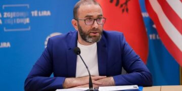 ‘Protestat po shtohen çdo ditë’/ Bardhi i bën thirrje Ramës: Është momenti të largohesh