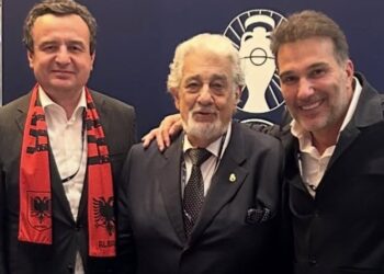Nga fotoja e Kurtit me Bekim Osmanin tek prania e aktivistëve të LVV në protestën e Tiranës, pyetjet që presin përgjigje