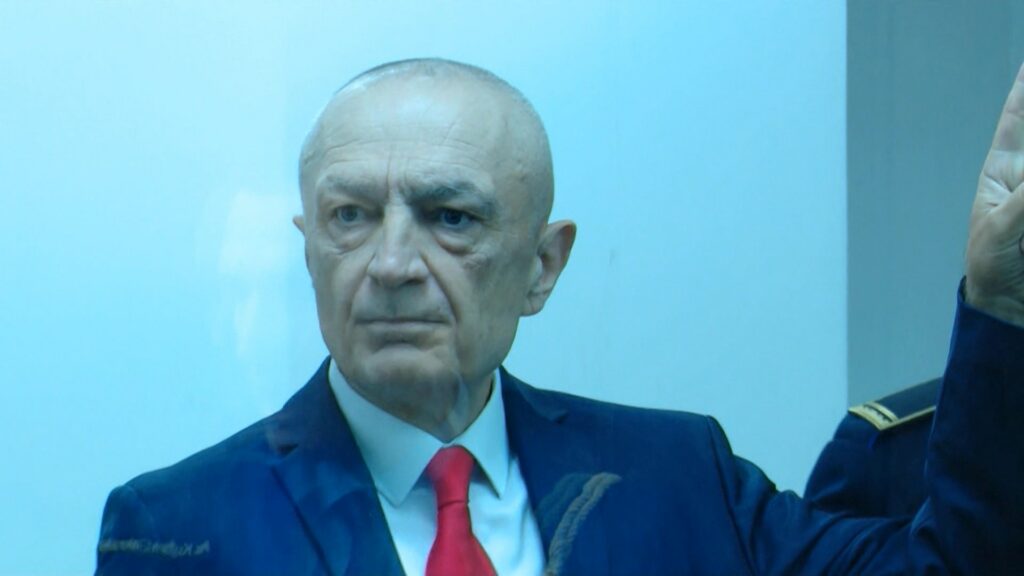 Meta  sfidon  SPAK un  Do sjellim 100 dëshmitarë  40 prej tyre amerikanë