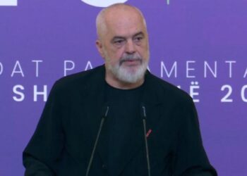 ‘Zvërneci’/ Rama: Kritika është bërë identitet! Nuk po luftohet që problem të zgjidhet, por që të vazhdojë