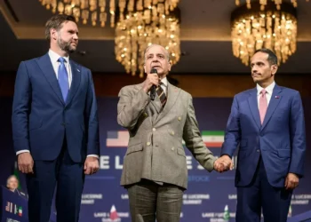 Mbyllet raundi i parë i bisedimeve SHBA-Iran në Zvicër, delegacionet tërhiqen për konsultime