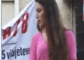 VIDEO/ I bëri thirrje administratës që t’i bashkohet tubimit, protestueses ia ndërpresin fjalën