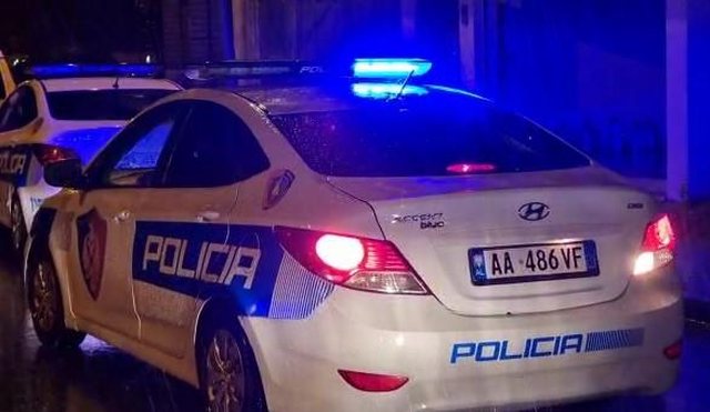 Tronditet Kavaja! 76-vjeçari vret vëllanë gjatë punës në arë (EMRAT)