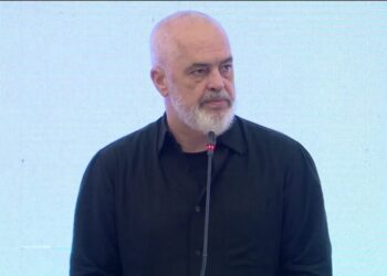 “Të refuzosh kapitalin a huaj, refuzon cilësinë”, Rama: Rrogat e turizmit në Shqipëri sa ato në Greqi dhe Kroaci
