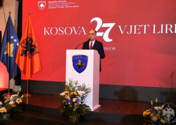 Presidenti Begaj në Prishtinë për 27-vjetorin e çlirimit: Kosova, dëshmi e gjallë se liria fitohet me sakrificë