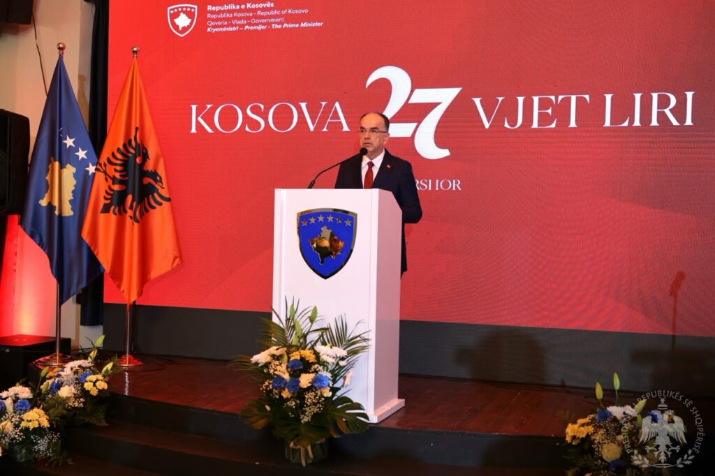 Presidenti Begaj në Prishtinë për 27 vjetorin e çlirimit  Kosova  dëshmi e gjallë se liria fitohet me sakrificë