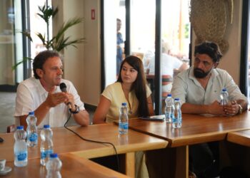 Sarandë/ Operatorët e turizmit: Protestat gjatë sezonit veror mund të ndikojnë në imazhin dhe ecurinë e turizmit