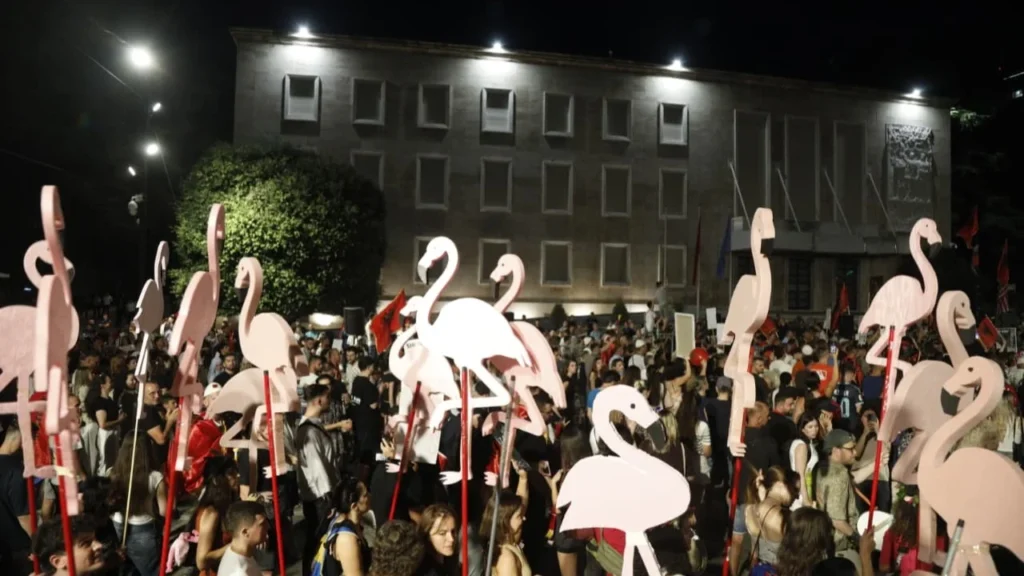 “Deputetët e ministrat të zgjidhen me short”, detaje nga propozimi me 5 pika i protestuesve