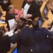 Skandal në parlamentin e Gjeorgjisë, deputetët përplasen fizikisht (VIDEO)
