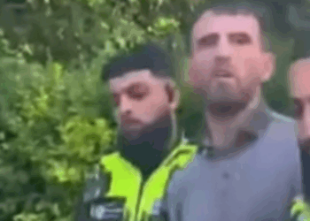 Mbylli fëmijët në banesë për të takuar minorenen, arrestohet 32-vjeçari shqiptar në Britani