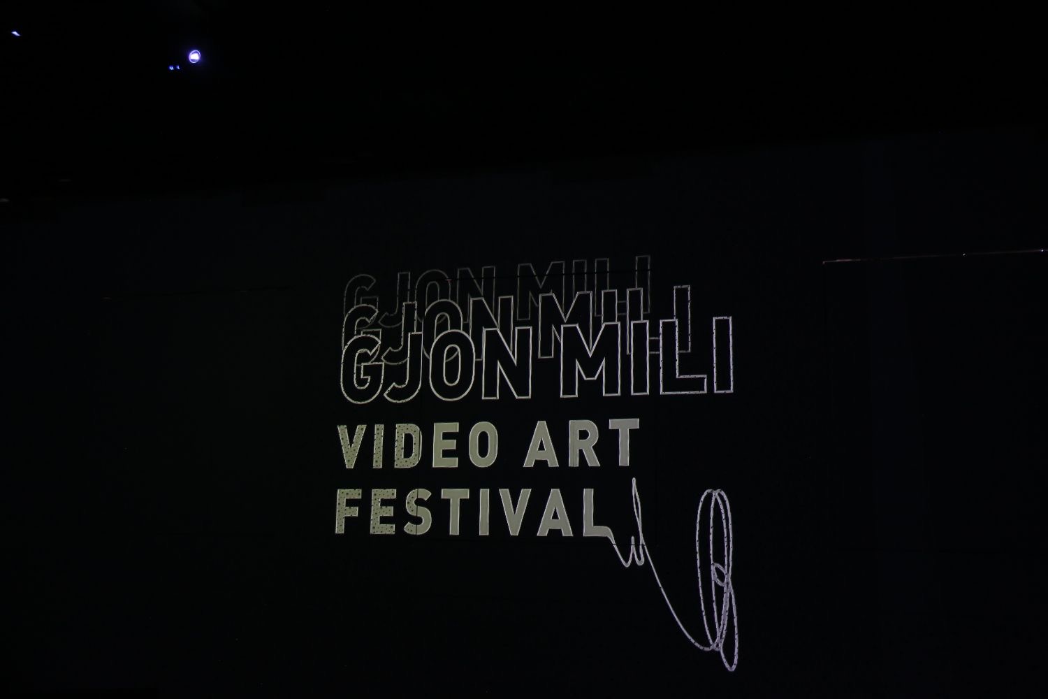 me-artiste-nga-e-gjithe-bota-nis-ne-korce-edicioni-i-katert-i-festivalit-te-video-artit-gjon-mili