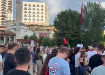 “Edhe Sala ka mbaru”, përfshirja e PD-së në tubim nuk ndryshon qëndrimin e protestuesve