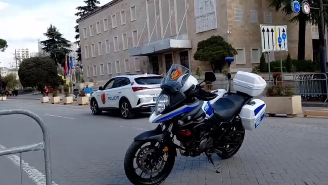 Rrugët që bllokohen sot në Tiranë për protestën dhe 35 vjetorin e PS