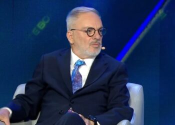 “Është ndarë nga gruaja dhe kërkon të dashur”, Kastriot Çaushi sqaron situatën