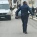 Lirohet polici që i dha celularin Veliajt gjatë transferimit në burg