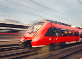 Durrës-Tiranë-Rinas me tren në 2027-ën? Nis gara për operatorin e linjës