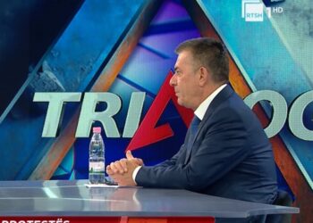 Lorenc Vangjeli: Protesta nxori jashtë loje edhe opozitën zyrtare të vendit