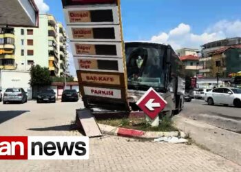 Ekskursioni shkon keq, autobusi me nxënës aksidentohet në Elbasan
