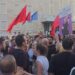 “Opozitë e shitur! Berisha në burg”/ Thirrjet shqetësojnë militantët e PD, përplasje verbale në protestën e Zvërnecit
