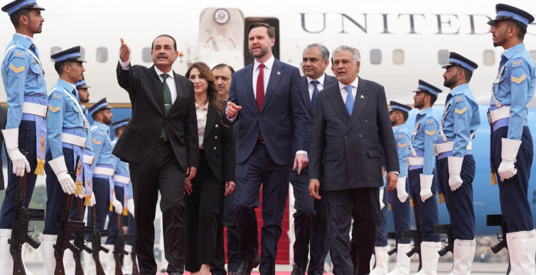 Takimi në Zvicër  Pakistani  Të dielën zhvillohen bisedimet mes Iranit dhe SHBA së
