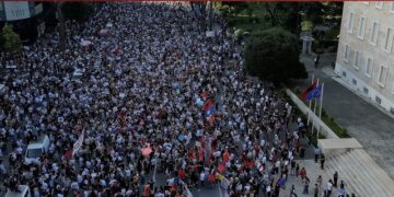 Eksperti: Në videot e protestave po shtohet numri i pjesëmarrësve, ja si bëhet manipulimi