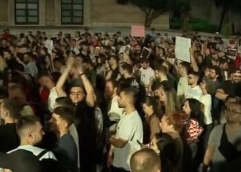 Protestuesit rikthehen në rrugë të shtunën, tubime për Zvërnecin në disa qytete!