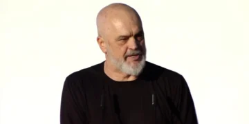 “Bëj durim se shqiptari e ka zakon që kundërshton para se të marrë vesh”, Rama citon Faik Konicën në 35-vjetorin e PS