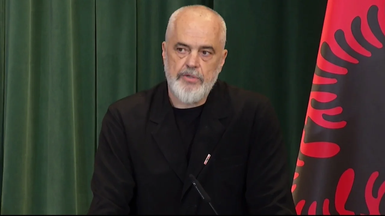 Protestat për Zvërnecin  Rama i përgjigjet zëdhënësit të Ministrisë së Jashtme iraniane  Nuk keni pikën e turpit 
