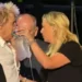 Çfarë ndodhi me Rod Stewart? Këngëtari merr oksigjen në mes të koncertit