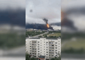 Ukraina godet sërish rafinerinë në Moskë, sulme masive me dronë në Rusi
