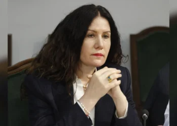 Nga rreziqet e sigurisë kombëtare te dezinformimi, kreu i SHISH raporton në Kuvend! Reagon edhe ndaj akuzave të opozitës