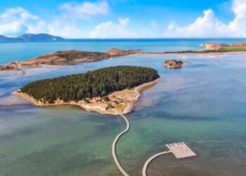 “Sazani grek” dhe “Zvërneci vorioepirot”/ Faqet greke ndezin propagandën kundër investimit me rëndësi për turizmin shqiptar