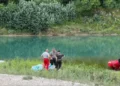U fut në lumë për të shpëtuar djalin e mitur por e mori rryma e ujit, humb jetën babai 38-vjeçar në Itali