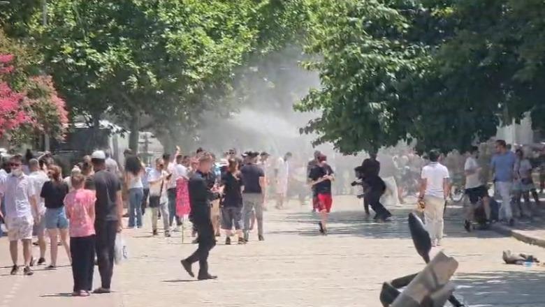 Protesta te Kuvendi  Komiteti Shqiptar i Helsinkit  Individë të caktuar kryen akte dhune  shqetësues përdorimi i forcës nga policia