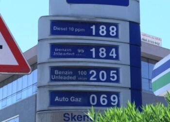 Përshkallëzimi i tensioneve në Lindjen e Mesme! Karburantet shtrenjtohen, çmimi i naftës rritet deri 12 lekë/l