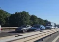 Vijon radha kilometrike e mjeteve në Morinë, qytetarët presin në temperatura të larta të kalojnë kufirin