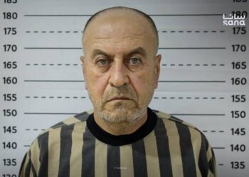 Siria arreston ish-kolonelin e Asadit, përgjegjës për sulmet kimike që vranë mbi 1,400 civilë