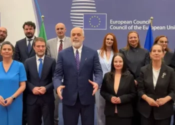 “Si thanë? S’ka më negociata?”/ Rama ndan videon nga Brukseli: Do t’i mbyllim të gjithë kapitujt deri në vitin 2027