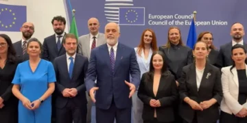 “Si thanë? S’ka më negociata?”/ Rama ndan videon nga Brukseli: Do t’i mbyllim të gjithë kapitujt deri në vitin 2027