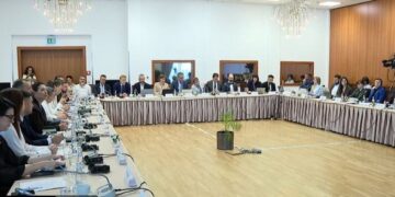 Reforma zgjedhore/ KQZ kërkon rregulla më të forta dhe kufij të qartë, zbulohen kërkesat e PS dhe PD!