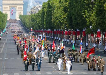 Parada e Bastiljes në Paris, trupat shqiptare në rreshtin e parë të “Koalicionit të Vullnetarëve”
