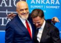 “Shihemi në Shqipëri për samitin e ardhshëm”, Rama ndan foton me Rutte: Moment krenarie kur e paimagjinueshmja bëhet e mundur!