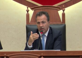 Përplasja për Avokatin e Popullit/ Shtyhet seanca për të enjten, Peleshi: S’mund të bllokosh Kuvendin se s’të pëlqen dikush