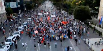 Qëndrestarët e protestës dhe anti-kultura e urrejtjes