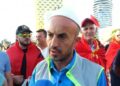 Nesër dita e 40-ë e protestës, organizatori degradon me deklaratat: Lutem t’i hamë hallvën Edi Ramës! Mbase hidhet nga tarraca