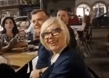Del VIDEO nga Strasburgu, ‘protestuesit’ ndjekin dhe filmojnë deputetët e PS pranë hotelit