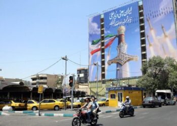 Sulmet amerikane godasin infrastrukturën energjetike të Iranit, Teherani u kërkon qytetarëve të ulin konsumin e energjisë