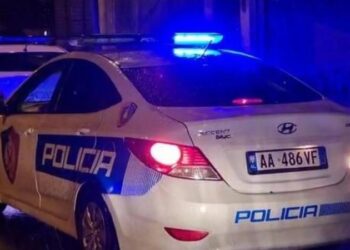 Dhunohet efektivi i policisë në Shkodër, disa persona e godasin me grushte pas një konflikti