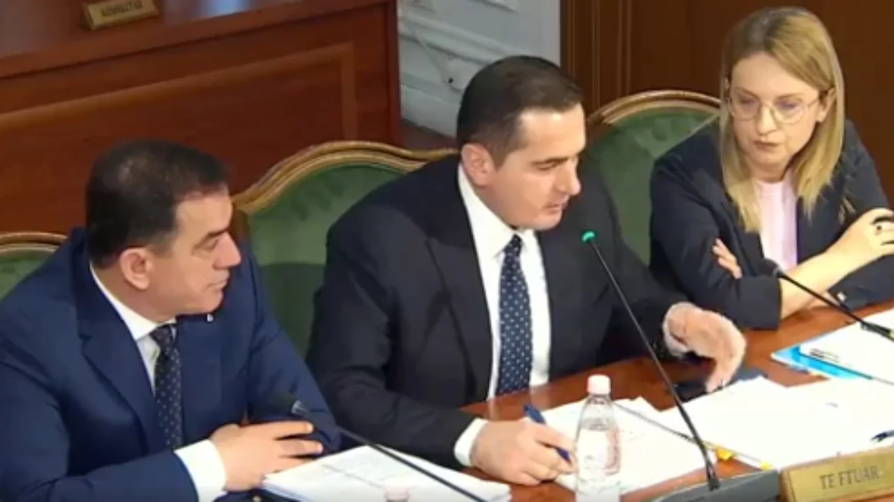 Raportimi te  Ligjet   Deputeti i PS e pyet për  21 Janarin   ja si përgjigjet kreu i SPAK